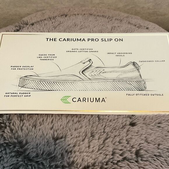 NIB Cariuma All Black Pro Slip On Skate Suede & Canvas Ivory Logo Sneaker Size 8 - Picture 2 of 8